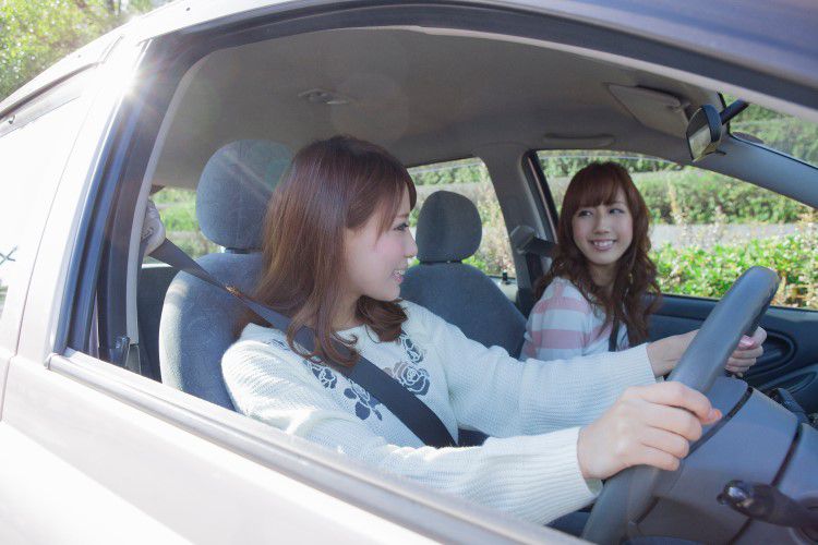 車の同乗者メージ画像