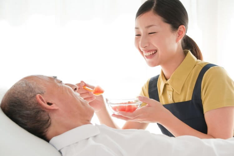 在宅介護の負担を軽くするレスパイトケアと疲れを癒すアロマの力