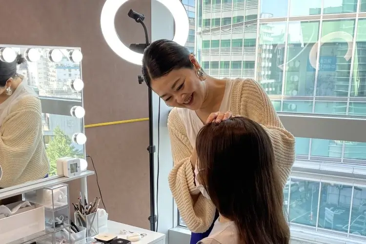 【AROMIC style’s room】ヘアメイクがより映える！美しさを引き出すプロの秘訣って？