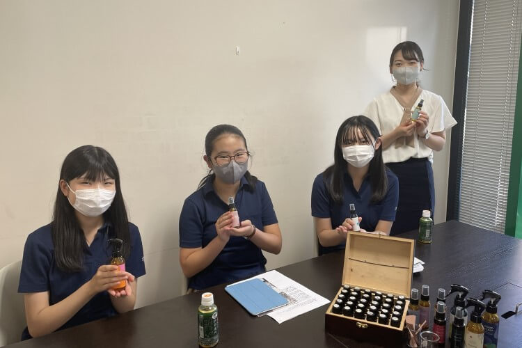 アロマの香りとリラックスに関するインタビューを受けました～品川女子学院中等部の皆様～